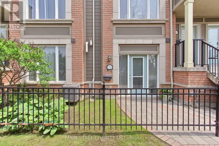 4 - 15949 BAYVIEW AVENUE, Aurora