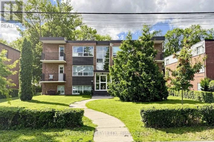 4 - 17 FRASERWOOD AVENUE, Toronto