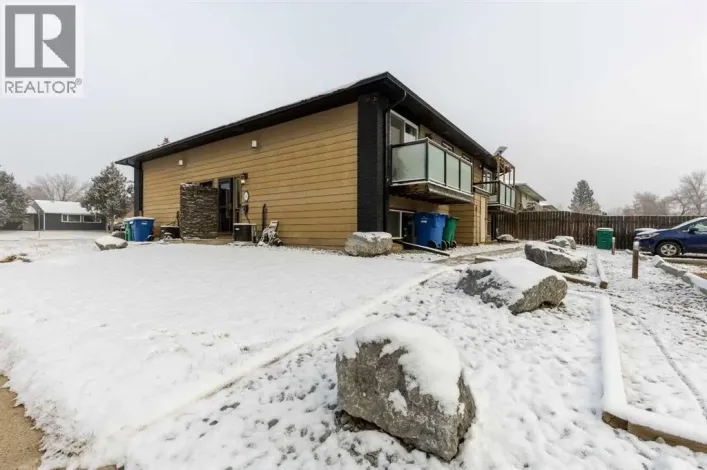 4, 1701 St Edward Boulevard N, Lethbridge