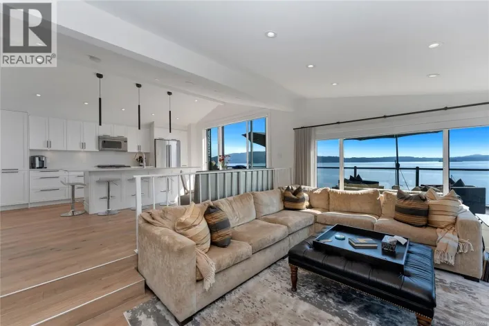 4 1723 Sandy Beach Rd, Mill Bay