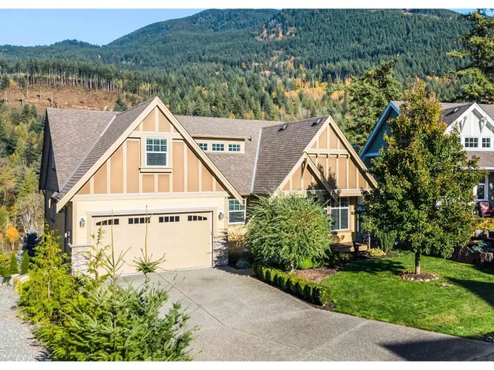 4 1911 WOODSIDE BOULEVARD|Mt Woodside, Agassiz