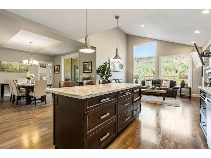 4 1911 WOODSIDE BOULEVARD|Mt Woodside, Agassiz