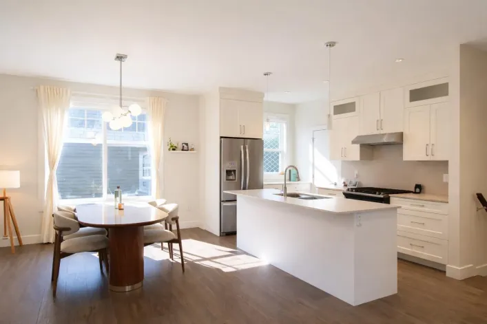 4 19483 74 AVENUE, Surrey