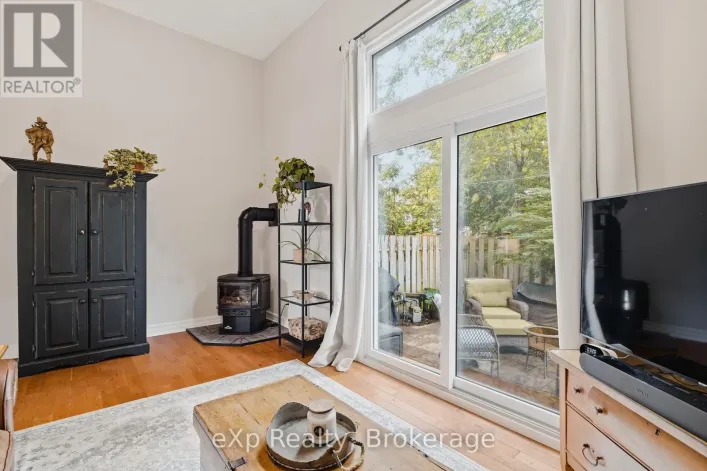 4 - 2 WORTON AVENUE, Guelph