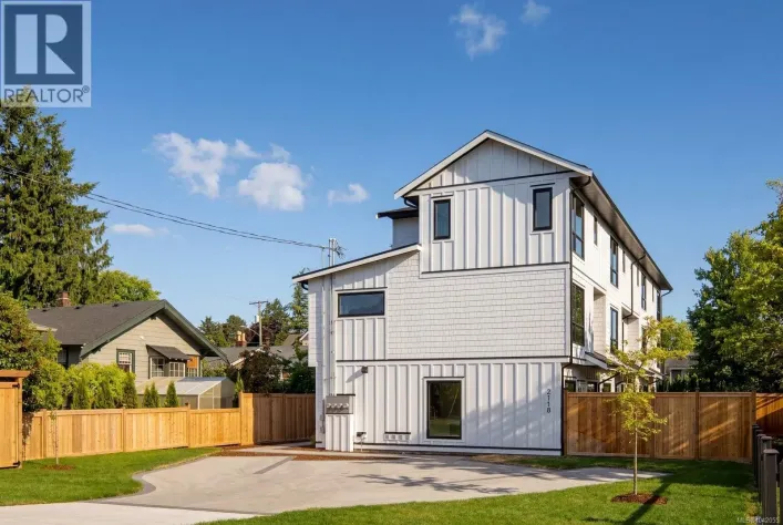 4 2118 Pentland Rd, Oak Bay