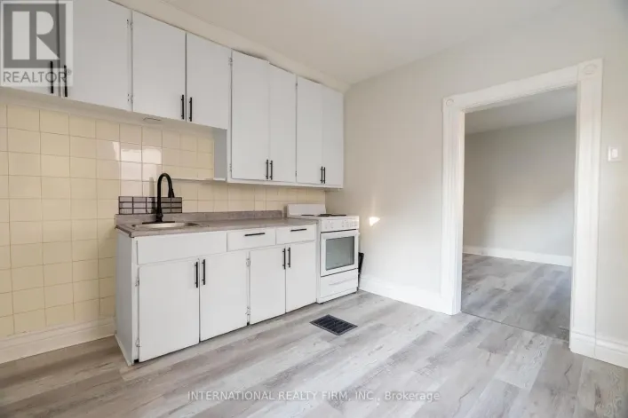 4 - 221 HAMILTON ROAD E, London East