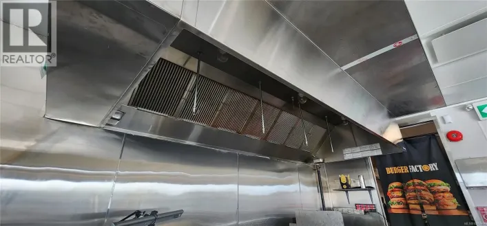 4 2230 Cliffe Ave, Courtenay