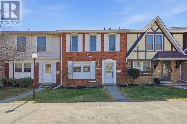 4 - 2252 UPPER MIDDLE ROAD, Burlington