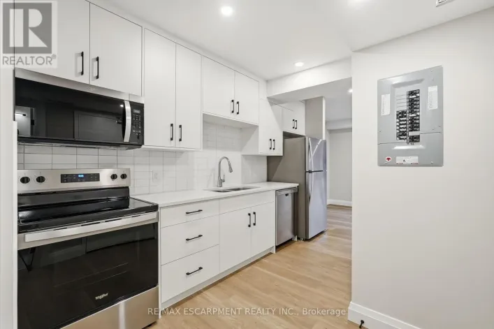 4 - 231 PARK STREET N, Hamilton