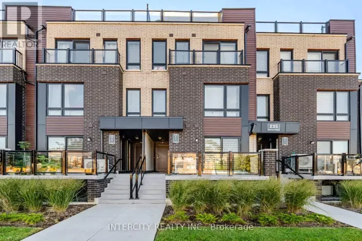 4 - 235 MCLEVIN AVENUE, Toronto