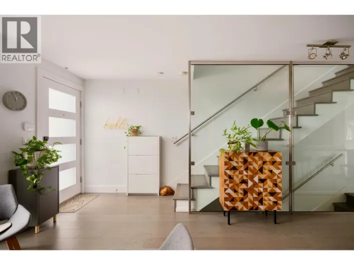 4 2358 WESTERN AVENUE, North Vancouver