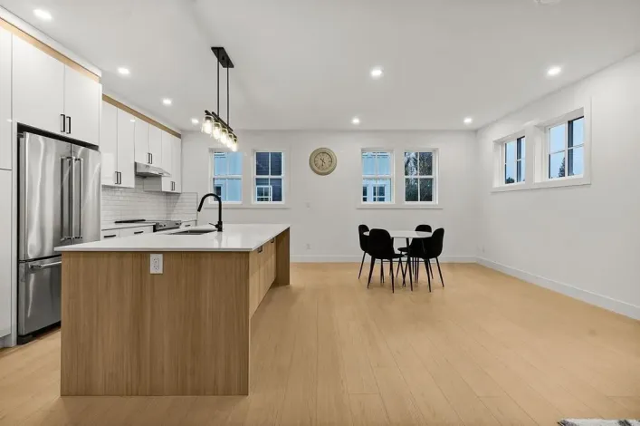 4 2360 CRESCENT WAY, Abbotsford