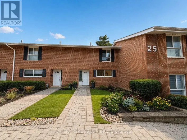 4 - 25 ROMFIELD CIRCUIT, Markham