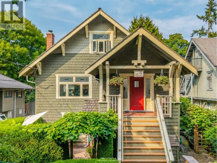 4 2535 W 6TH AVENUE, Vancouver