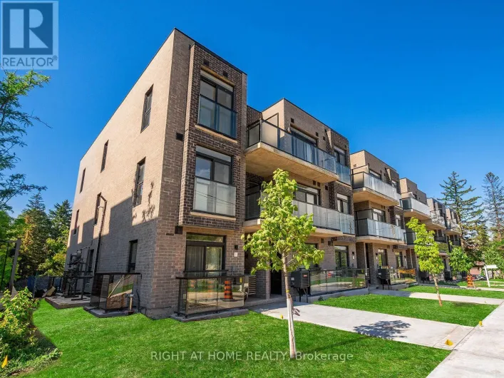 4 - 260 FINCH AVENUE E, Toronto