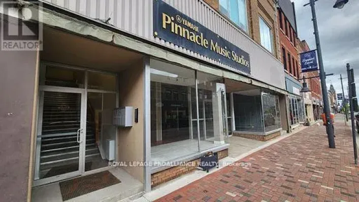 4 - 261 FRONT STREET, Belleville