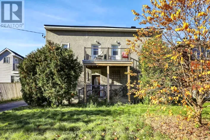 4 - 300 CHURCHILL AVENUE, Ottawa