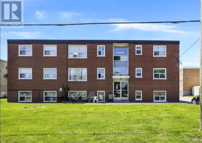 4 - 300 MONTRAVE AVENUE, Oshawa