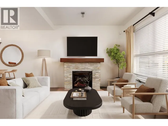 4 307 E 15TH STREET, North Vancouver