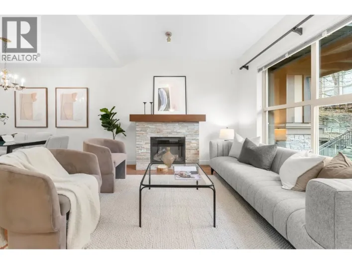 4 307 E 15TH STREET, North Vancouver