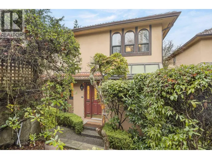 4 3301 W 16TH AVENUE, Vancouver