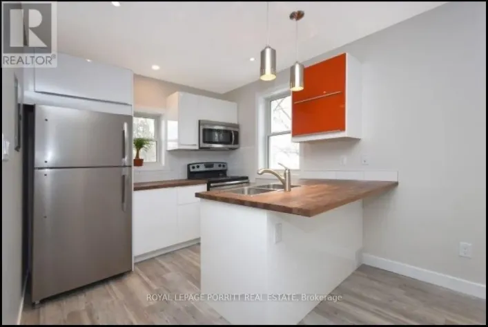 4 - 3411 LAKE SHORE BOULEVARD W, Toronto