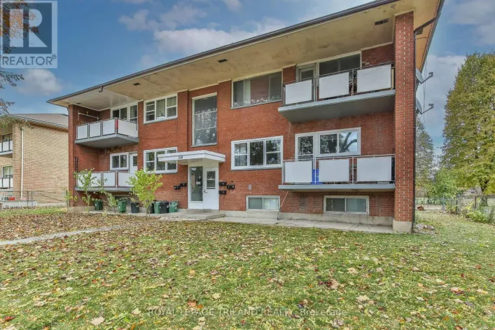 4 - 358 HILTON AVENUE, London East