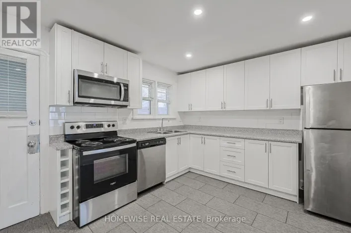 4 - 366 MARY STREET N, Oshawa