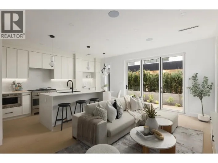 4 419 W 23RD AVENUE, Vancouver