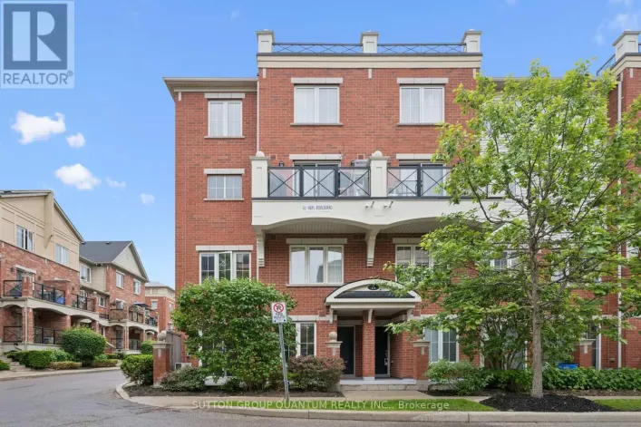4 - 43 HAYS BOULEVARD, Oakville
