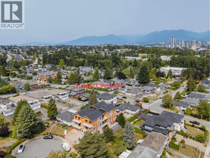 4 4561 CHARLOTTE COURT, Burnaby