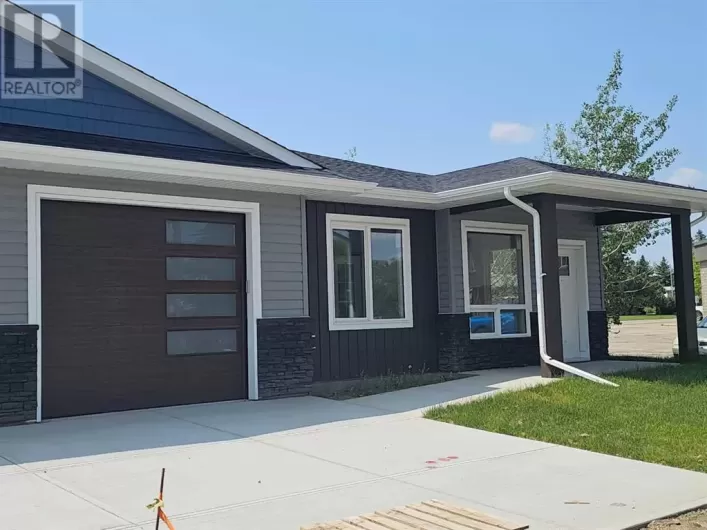 #4, 4738 49A Avenue, Lacombe