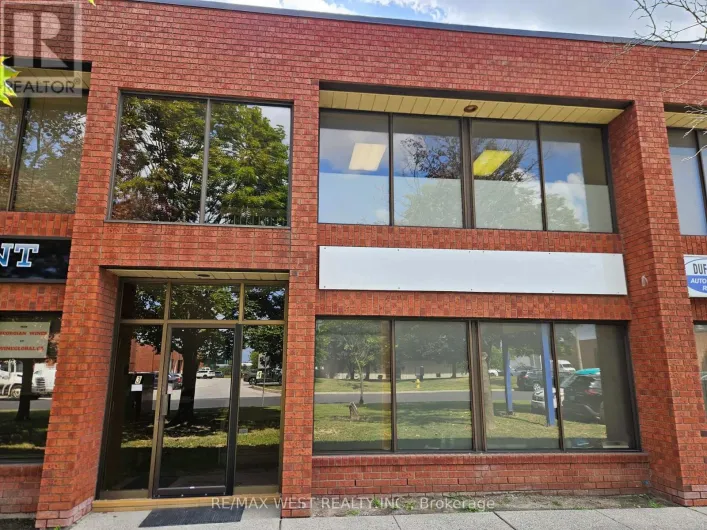 4 + 4B - 210 DRUMLIN CIRCLE, Vaughan