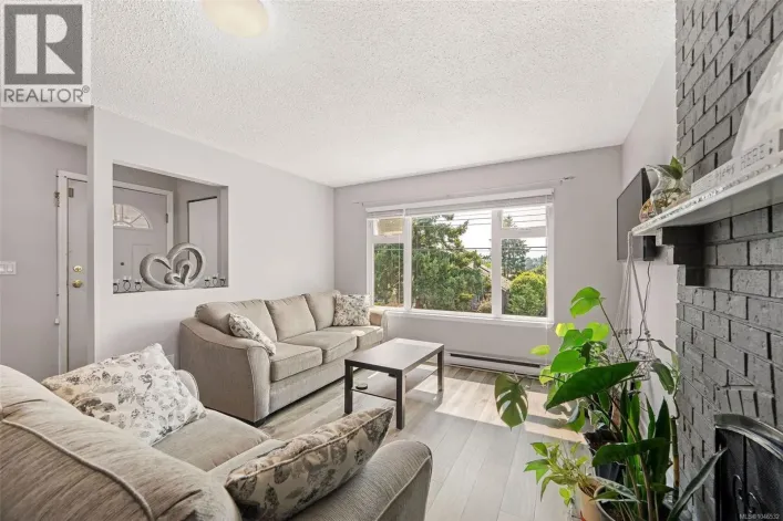 4 524 Rosehill St, Nanaimo
