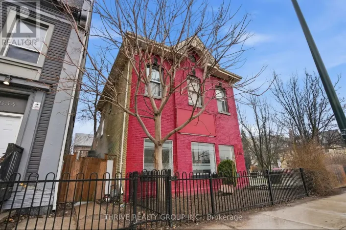 4 - 538 DUNDAS STREET, London East