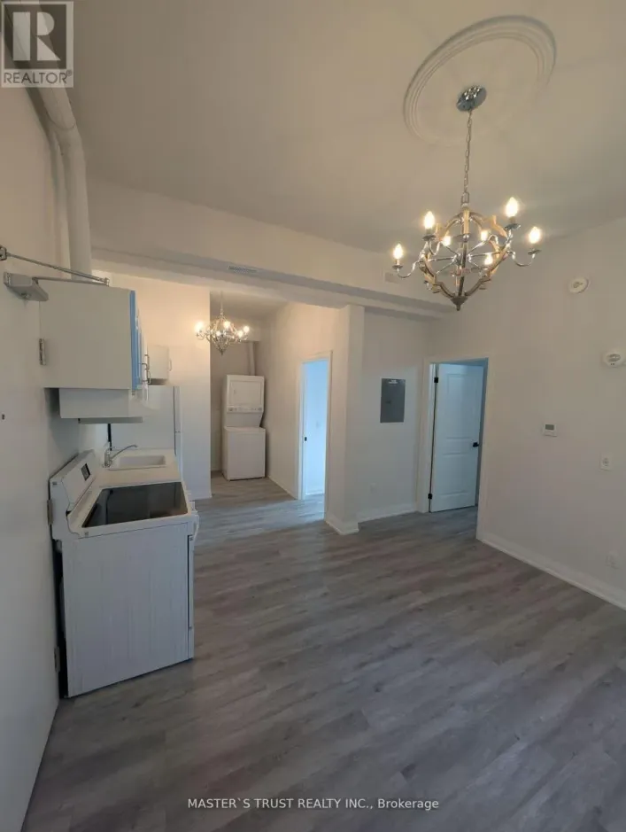 4 - 54 MAIN STREET S, Uxbridge