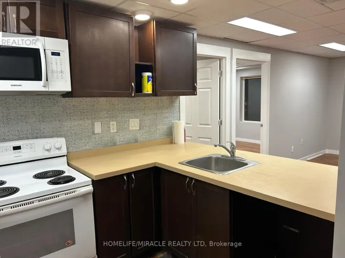 4 - 594 BARTON STREET E, Hamilton