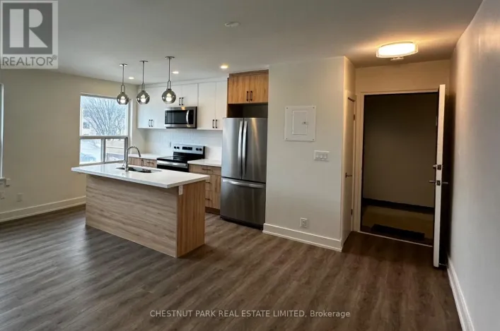 4 - 6 WINGREEN COURT, Toronto