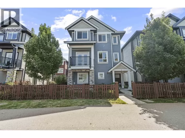 4 608 EWEN AVENUE, New Westminster