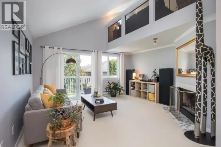 4 6360 LYNAS LANE, Richmond