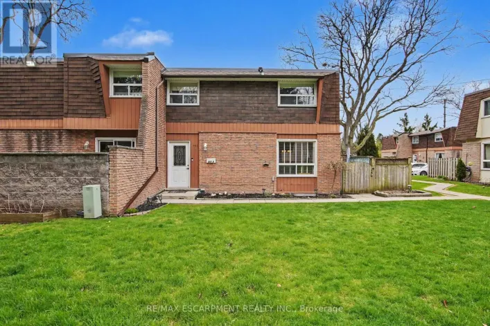 4 - 661 FRANCIS ROAD, Burlington