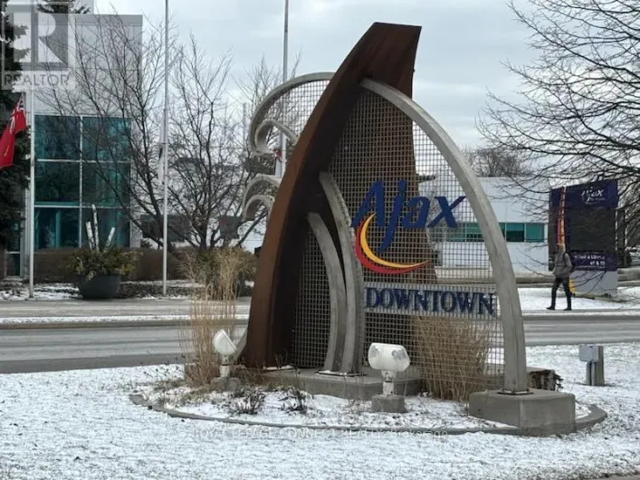 4 - 68 HARWOOD AVENUE S, Ajax