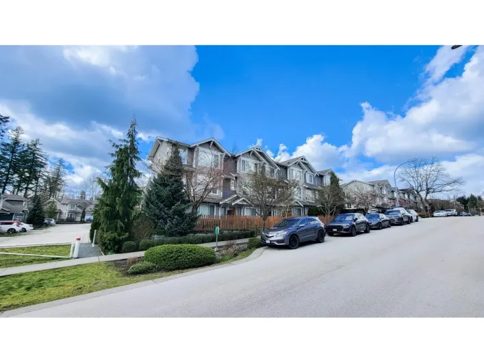 4 7059 210 STREET, Langley