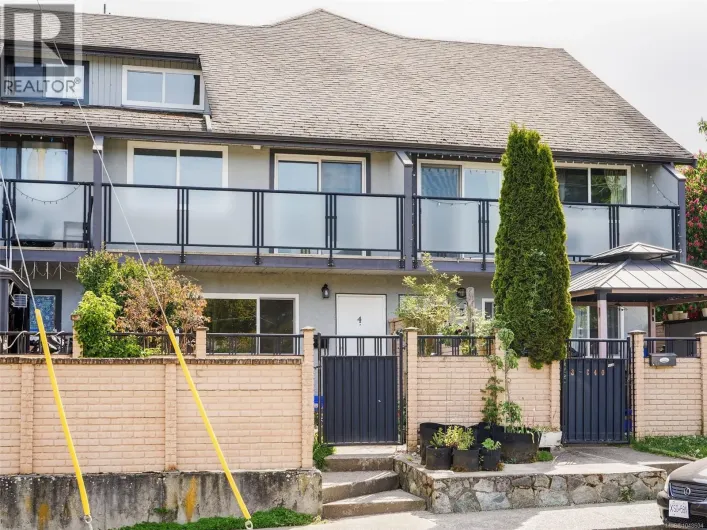 4 740 Wilson St, Victoria