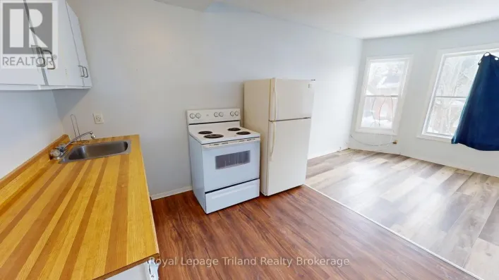 4 - 747 DUNDAS STREET, Woodstock