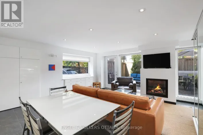 4 - 75 HENEY STREET, Ottawa