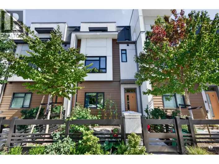 Row / Townhouse for sale: 4 7580 NO. 1 ROAD, Richmond