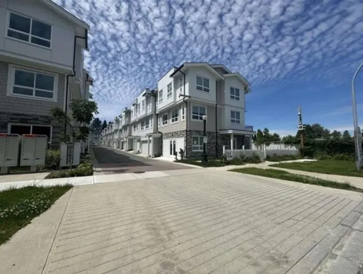 4 8181 135A STREET, Surrey