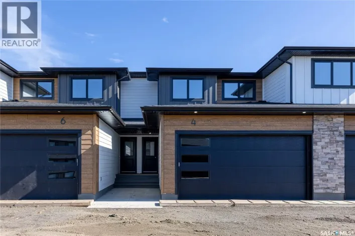 Row / Townhouse for sale: 4 830 Brighton BOULEVARD, Saskatoon