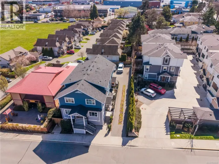 4 937 Colville Rd, Esquimalt